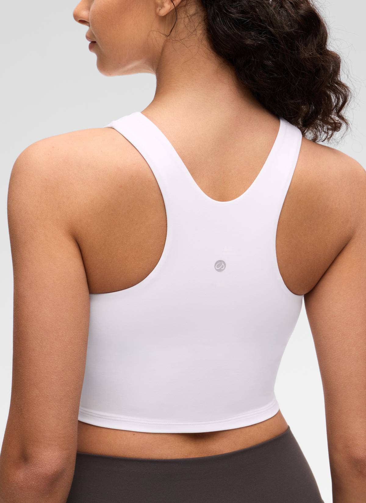 CRZ YOGA Yoga Sokongan Rendah Wanita Butterluxe Leher Tinggi Tank Racerback Putih