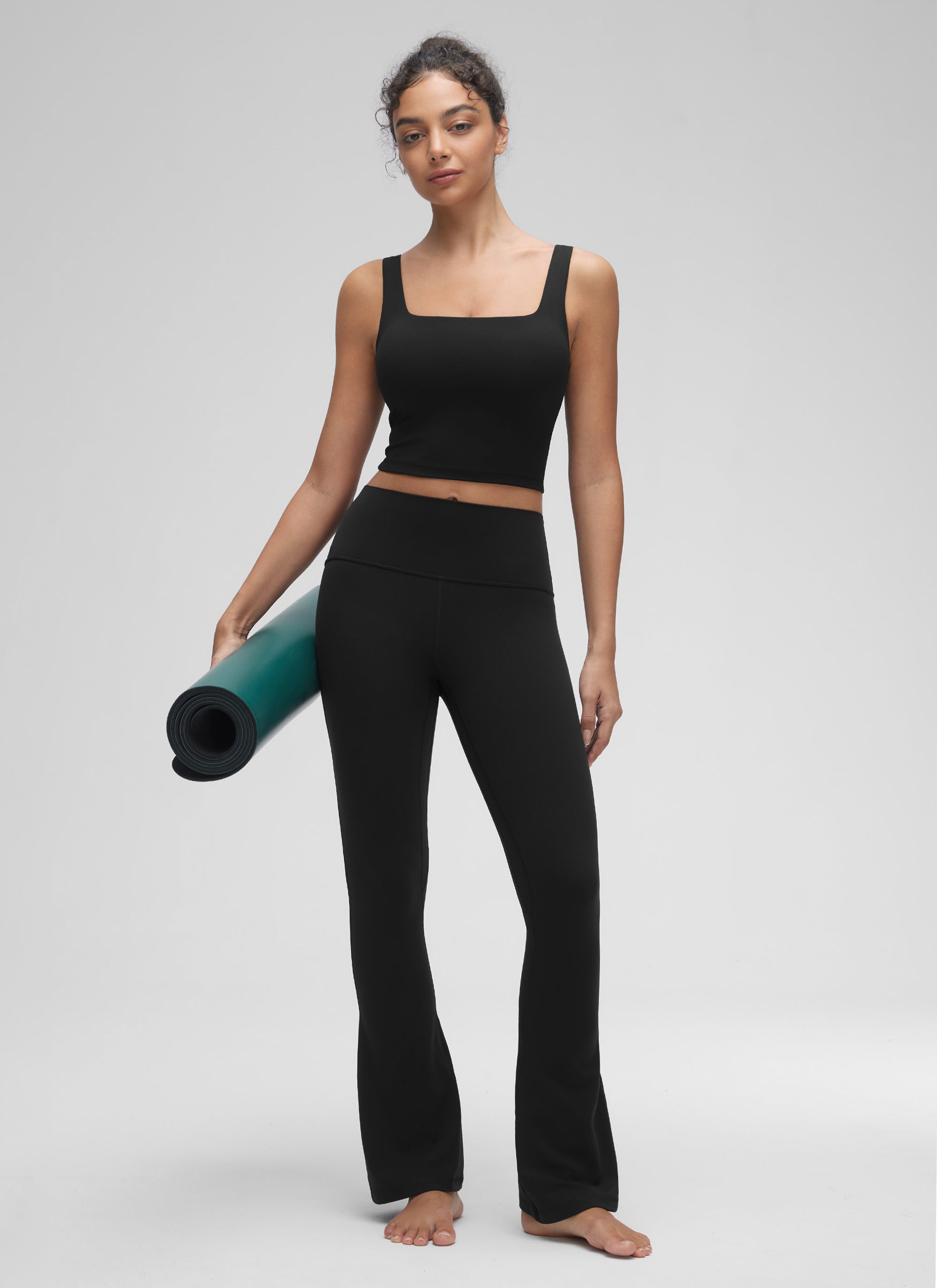 CRZ YOGA Yoga Wanita Impak Rendah Butterluxe Bra Garis Panjang Leher Segi Empat Hitam
