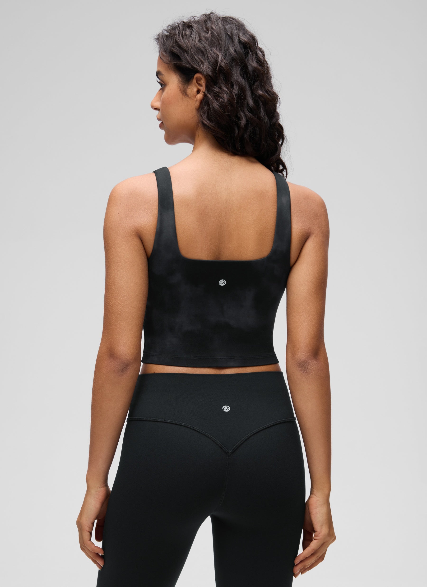 CRZ YOGA Yoga Wanita Impak Rendah Butterluxe Bra Garis Panjang Leher Segi Empat Bunga Pewarna Tali Hitam