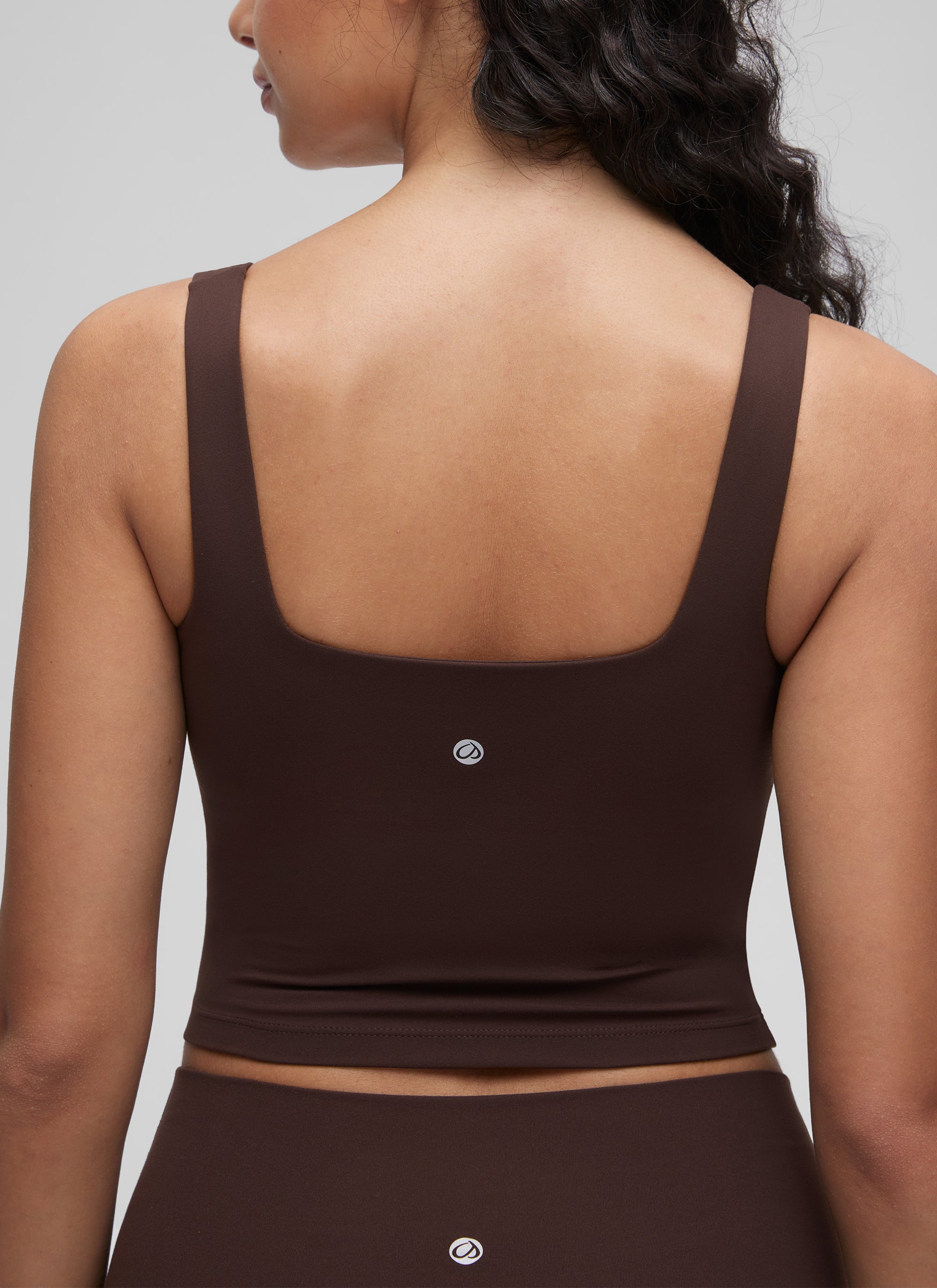 CRZ YOGA Yoga Wanita Impak Rendah Butterluxe Bra Garis Panjang Leher Segiempat Coklat Fudge Panas