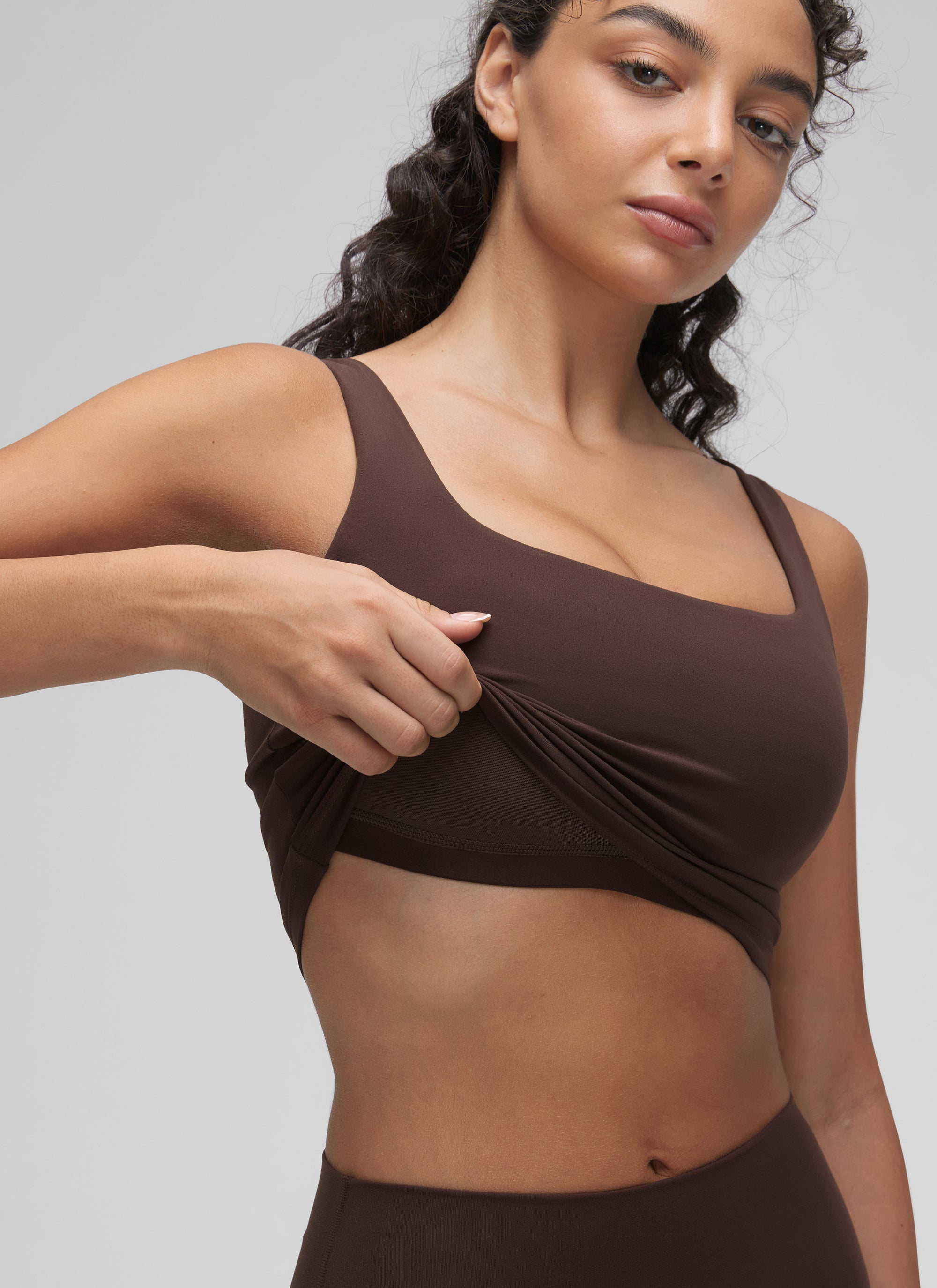 CRZ YOGA Yoga Wanita Impak Rendah Butterluxe Bra Garis Panjang Leher Segiempat Coklat Fudge Panas