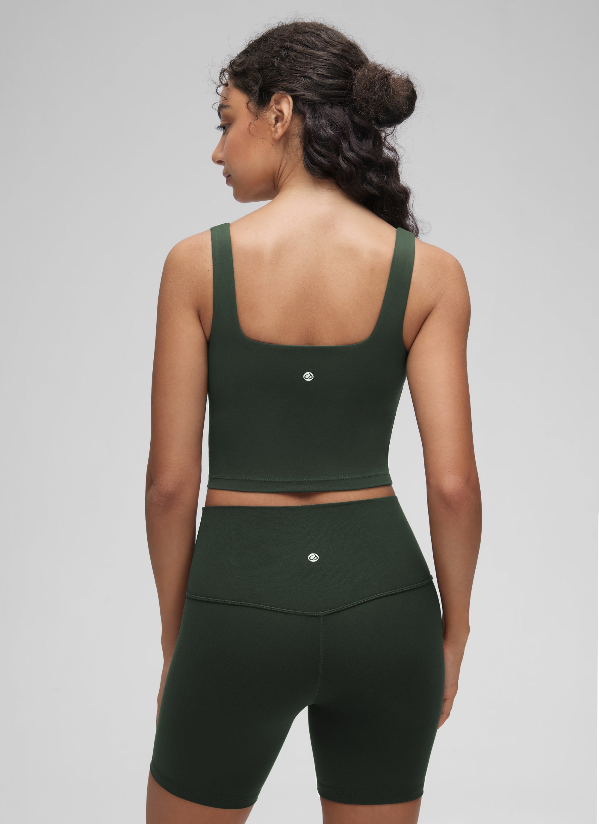 CRZ YOGA Yoga Wanita Impak Rendah Butterluxe Bra Garis Panjang Leher Segi Empat Hijau Legenda