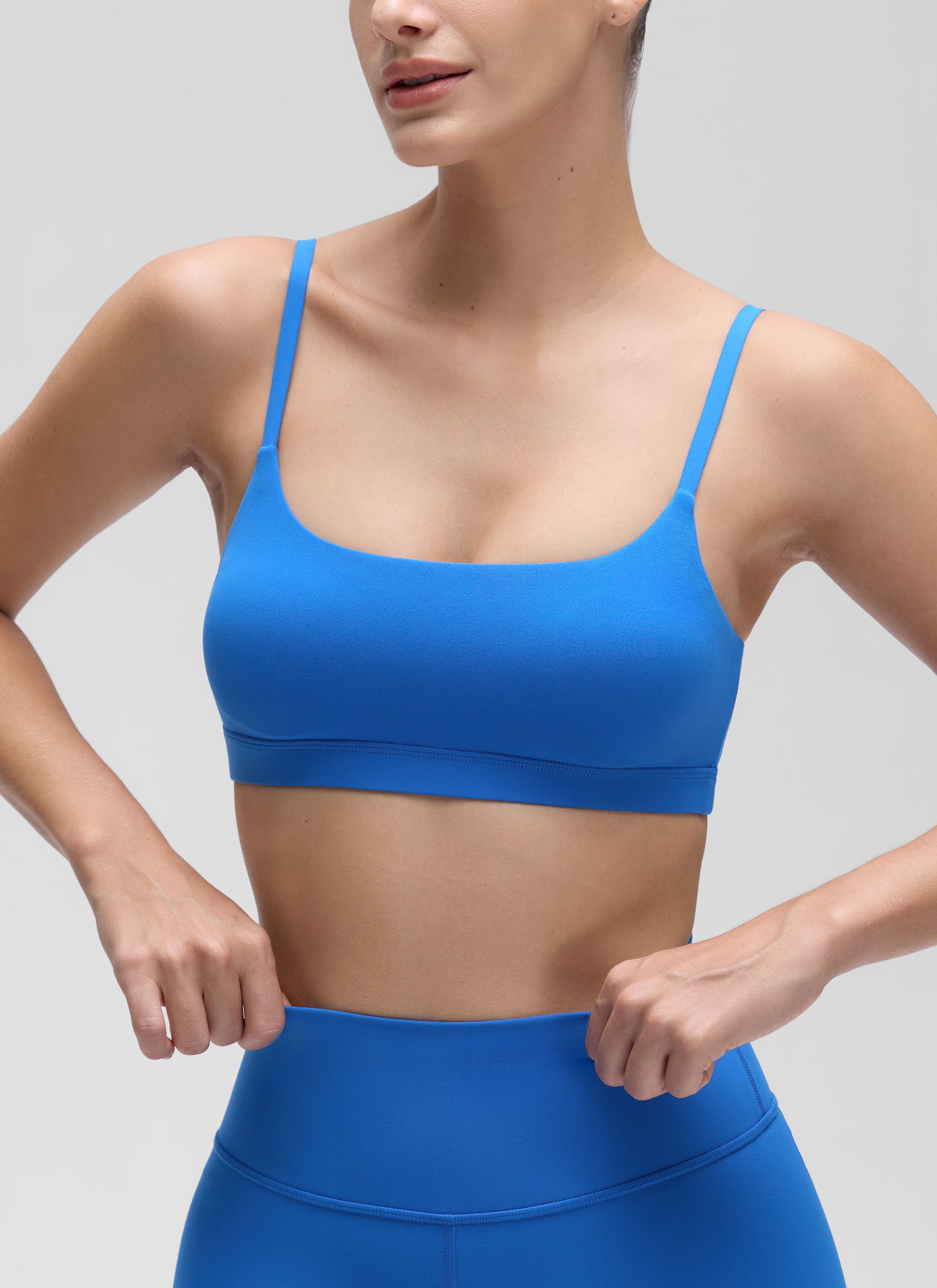 CRZ YOGA Wanita Butterluxe Bra Leher Senduk Tali Spageti Boleh Laras Biru Berkilau