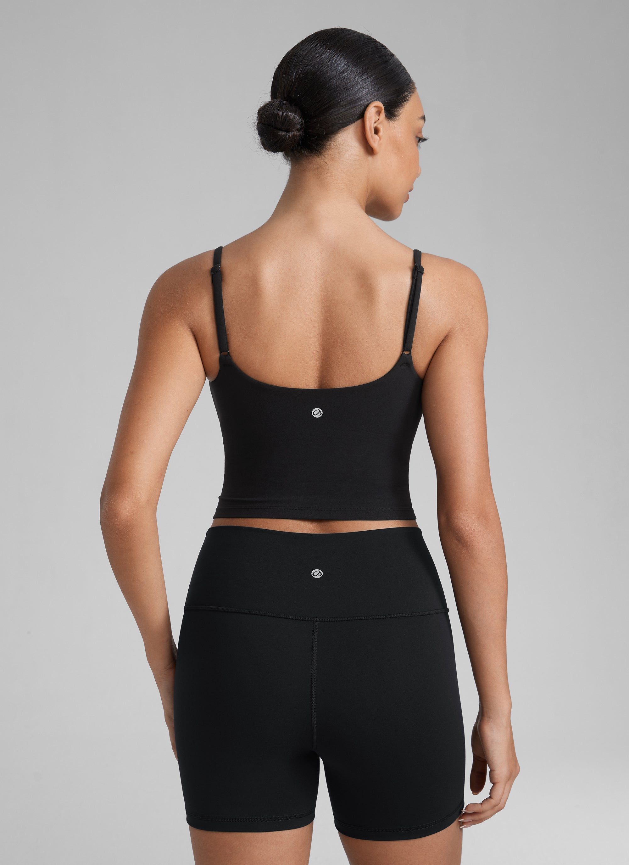CRZ YOGA Wanita Butterlift Bra Sukan Yoga Tali Panjang Leher Scoop U Belakang Hitam
