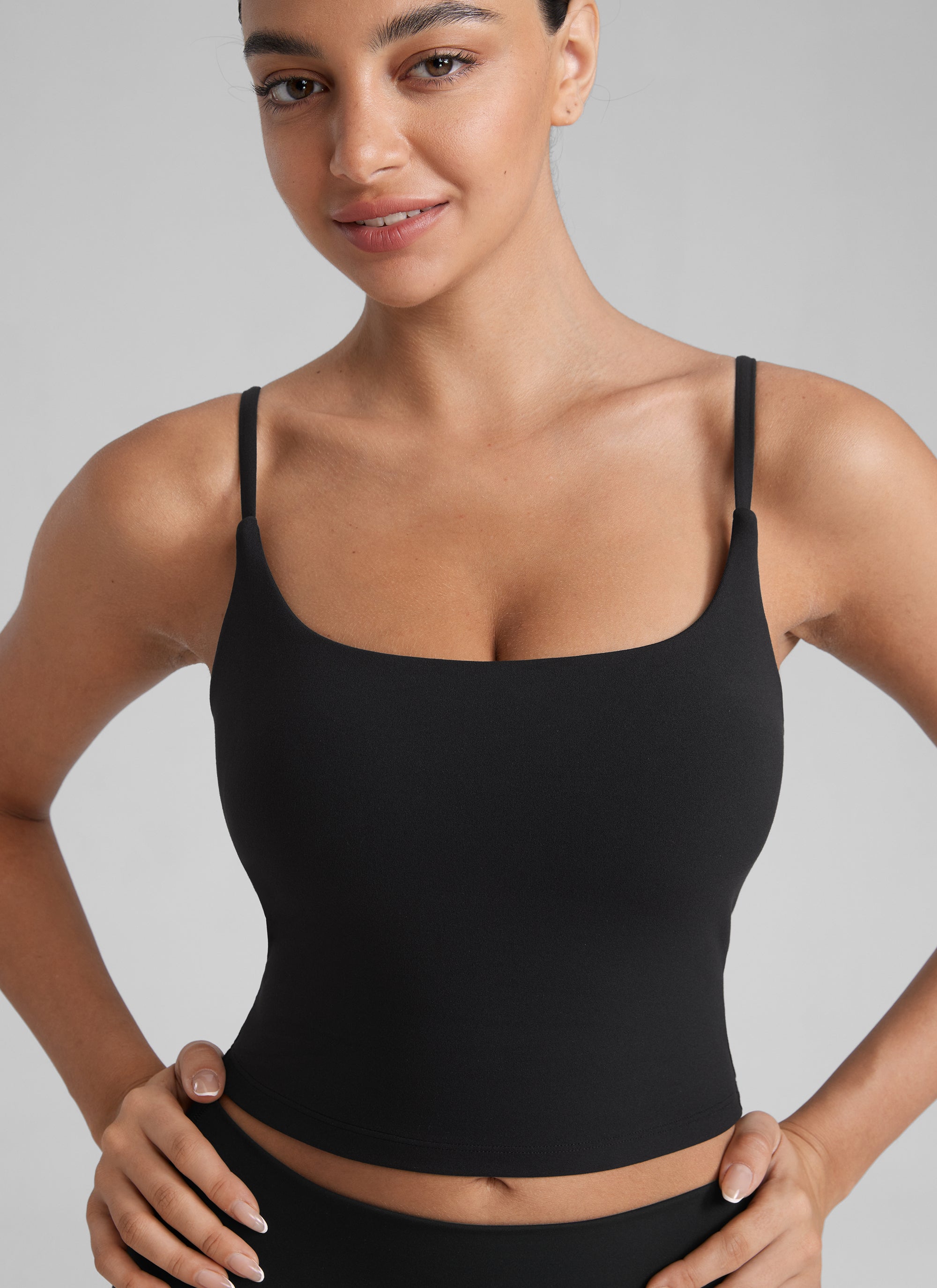 CRZ YOGA Wanita Butterlift Bra Sukan Yoga Tali Panjang Leher Scoop U Belakang Hitam