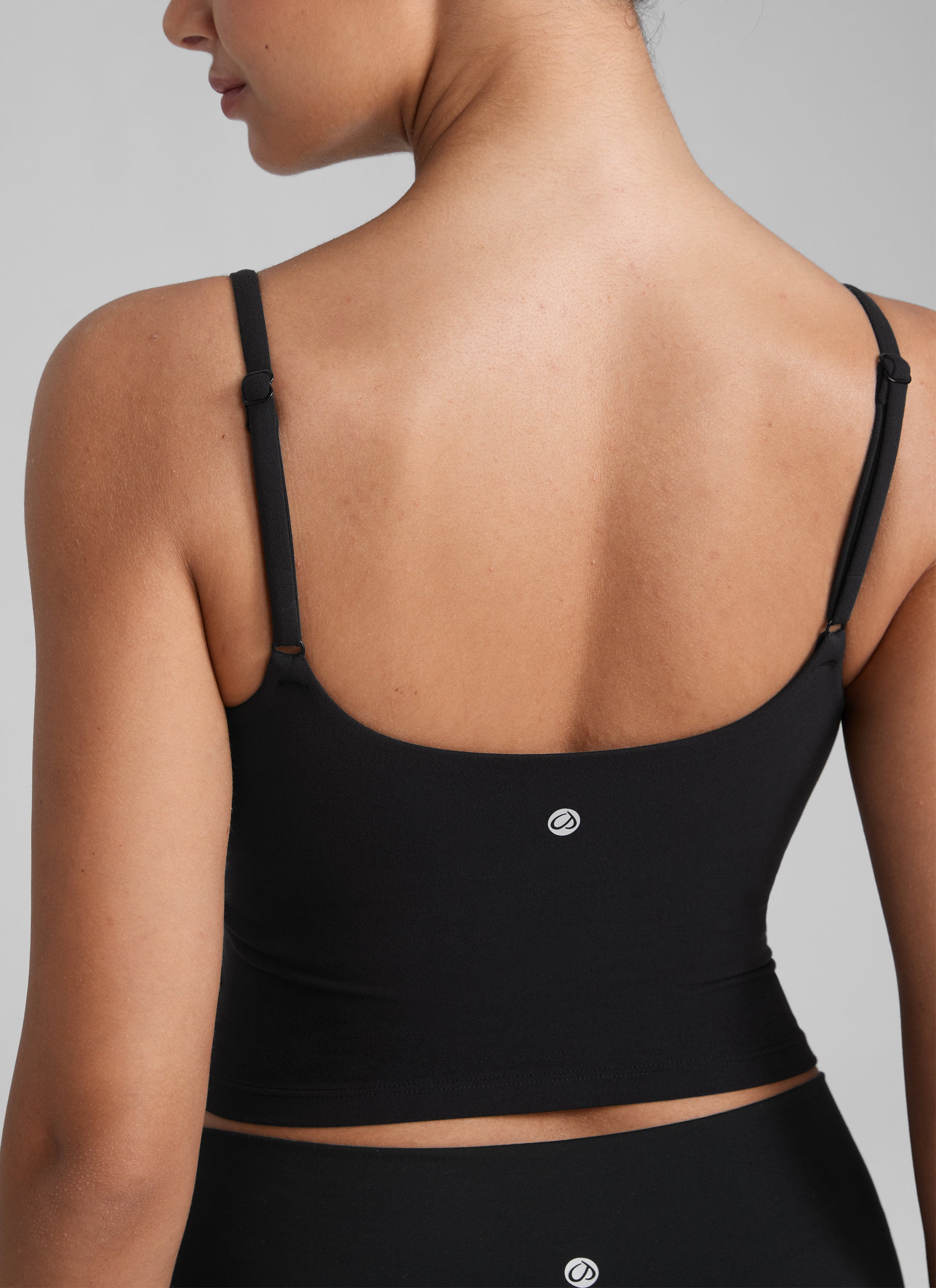 CRZ YOGA Wanita Butterlift Bra Sukan Yoga Tali Panjang Leher Scoop U Belakang Hitam