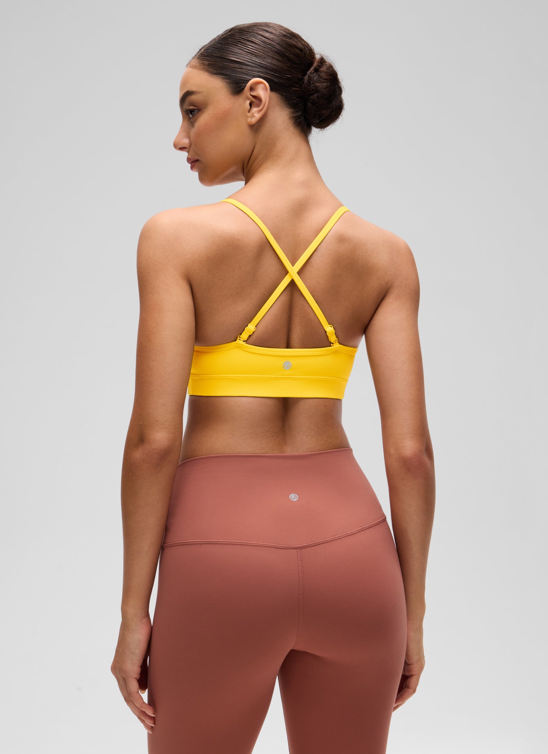 CRZ YOGA Butterluxe Bra Sukan Berlapik Yoga Kamisol Leher V Wanita Keterlihatan Tinggi Kuning