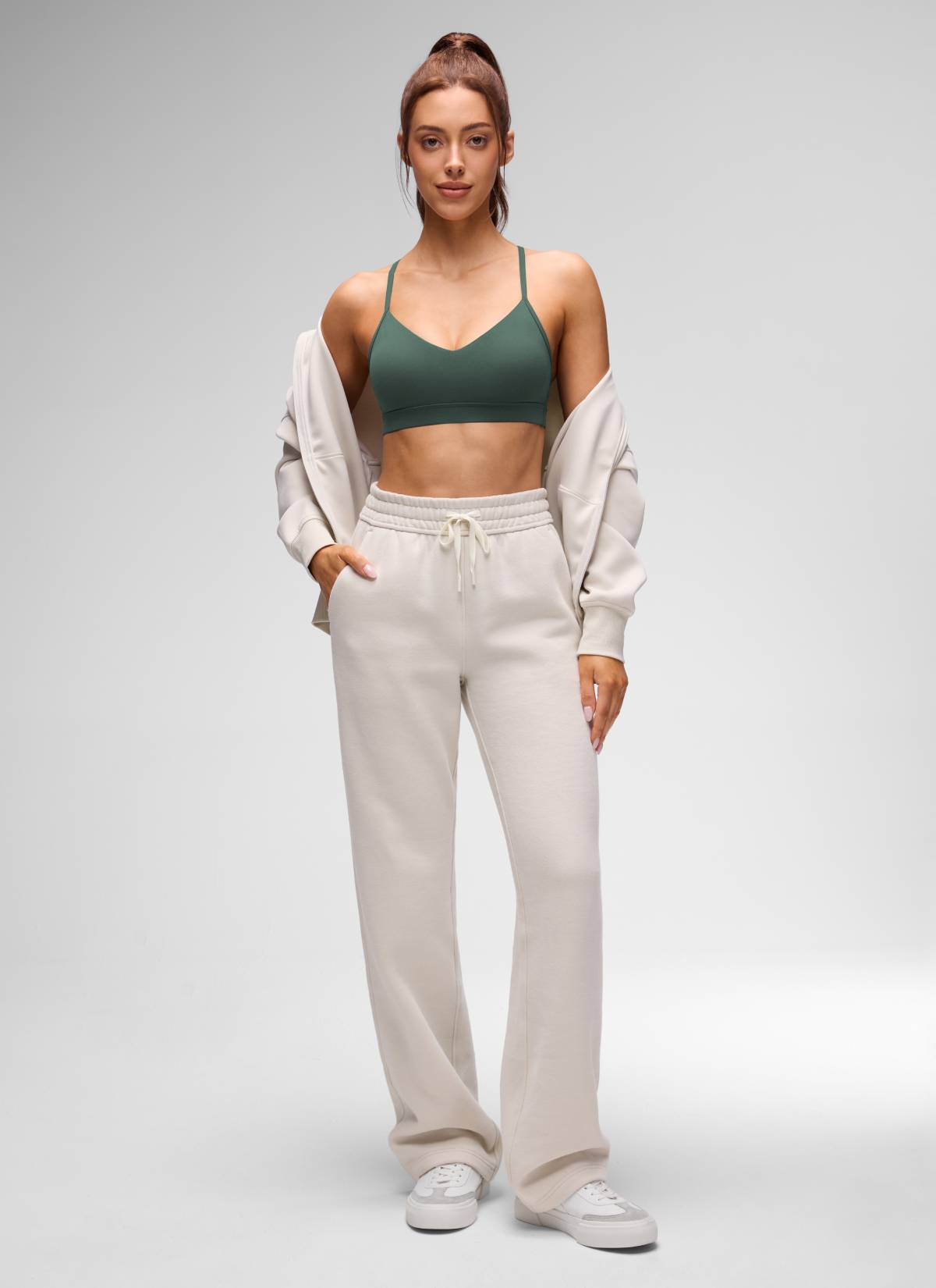 CRZ YOGA Butterluxe Bra Sukan Berlapik Yoga Kamisol Leher V Wanita Hijau Hutan Gelap