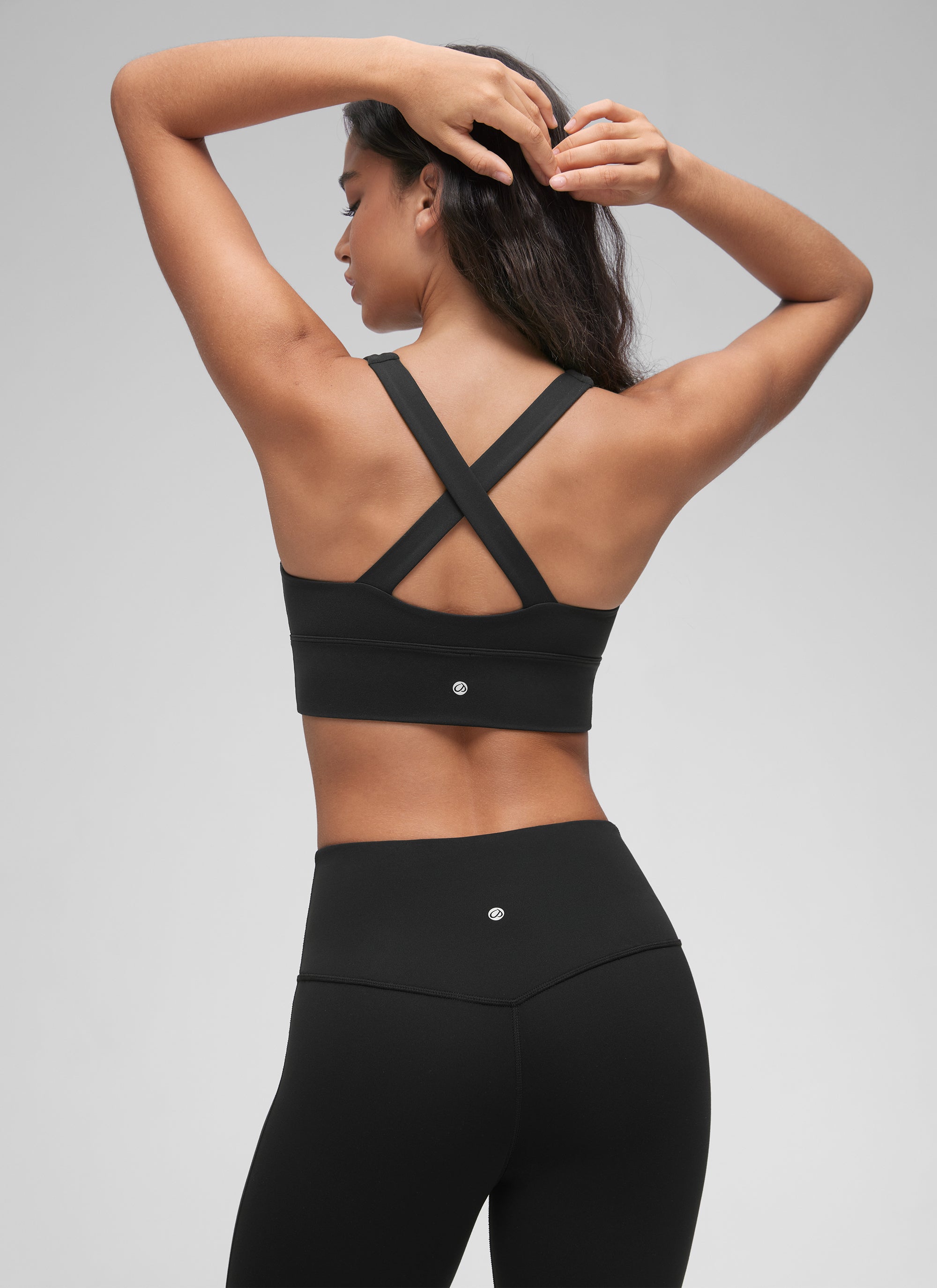 Sokongan Ringan Wanita CRZ YOGA Butterluxe Bra Yoga Berlubang Leher V Hitam