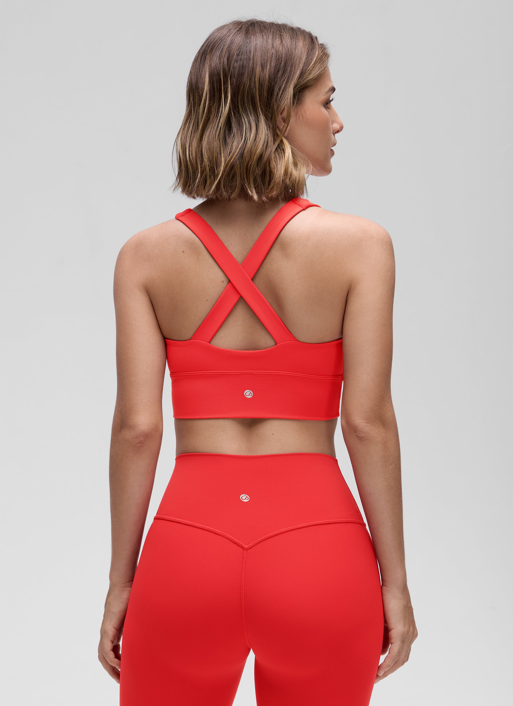 Sokongan Ringan Wanita CRZ YOGA Butterluxe Bra Yoga Berlubang Leher V Merah Tua