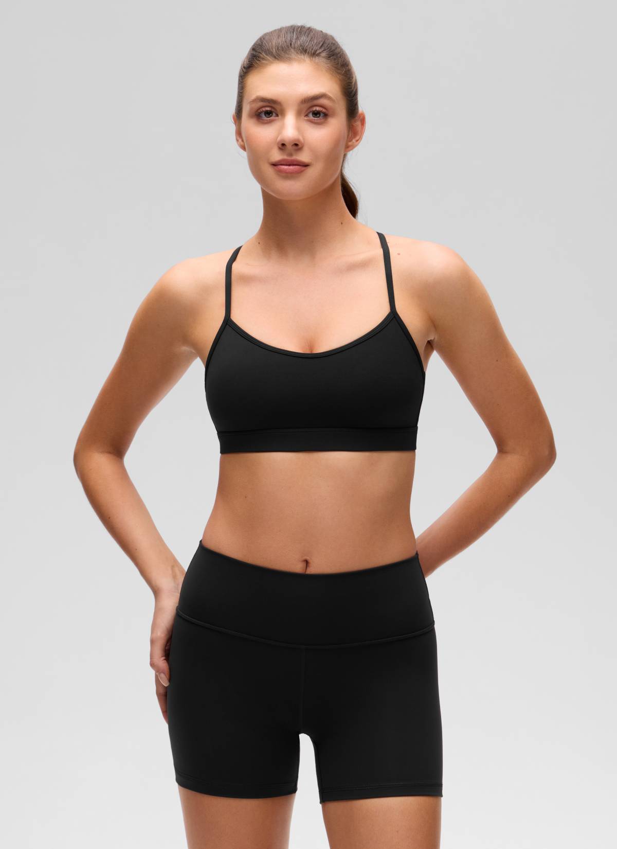 CRZ YOGA Wanita Butterluxe Bra Sukan Yoga Scoop Neck Cross Back Hitam