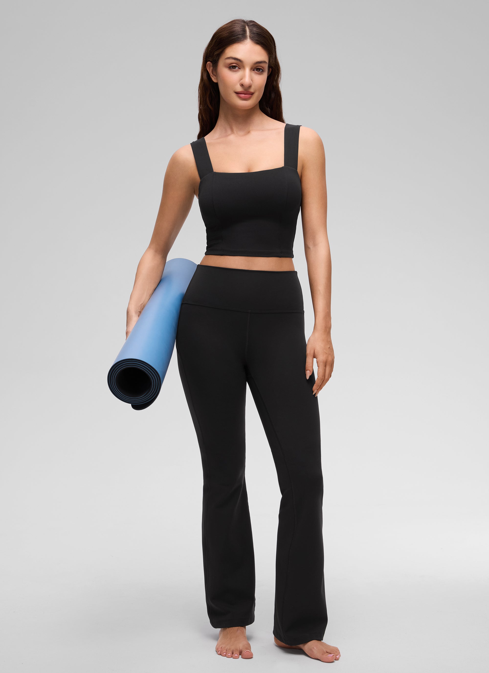 CRZ YOGA Wanita Butterluxe Bra Tank Leher Segi Empat Terbina Dalam Hitam