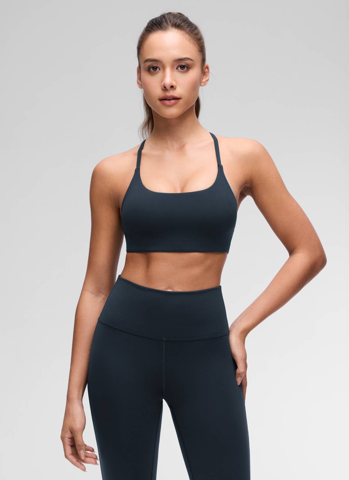CRZ YOGA Wanita Butterluxe Bra Sukan Yoga Scoop Neck Twist Cross Back Bersilang Biru Laut Sejati