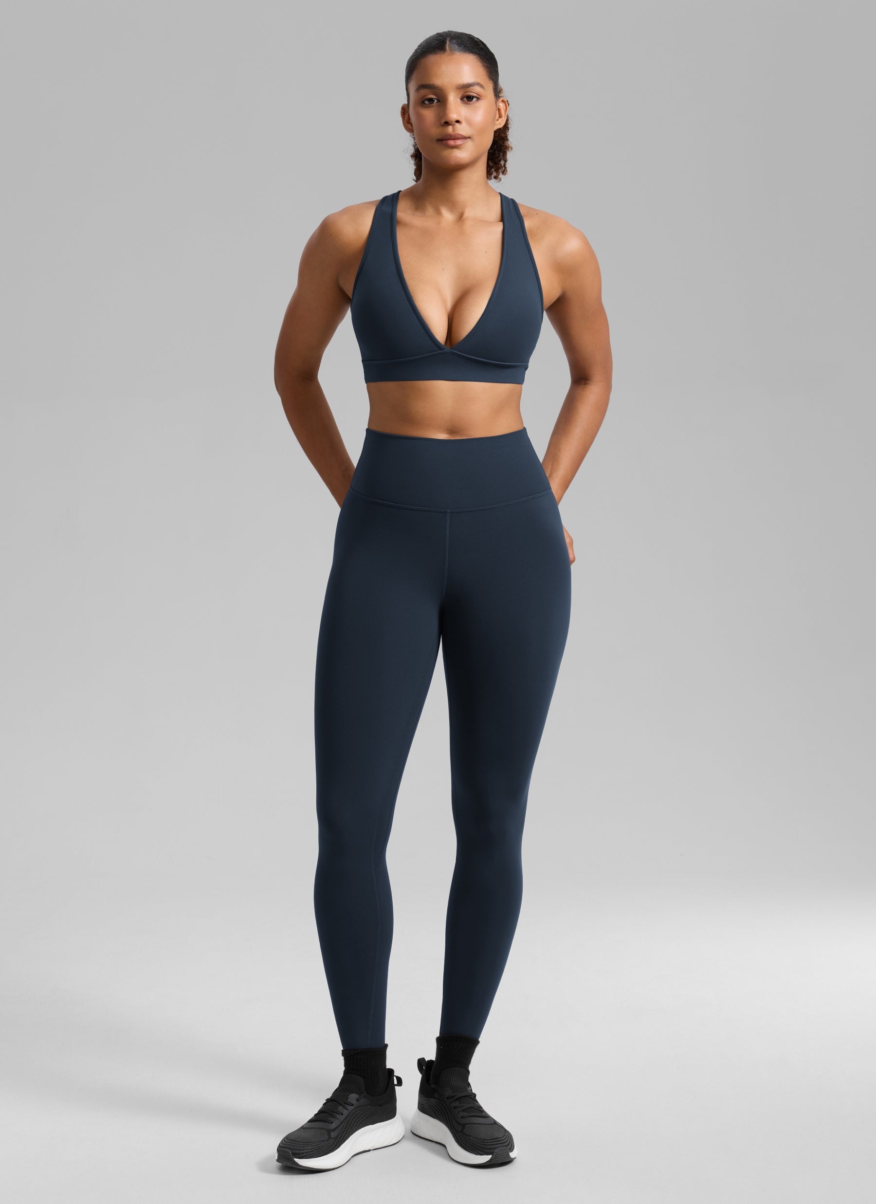 Bra Sukan Butterlift® CRZ YOGA Wanita Senaman Leher V Dalam Silang Belakang True Navy
