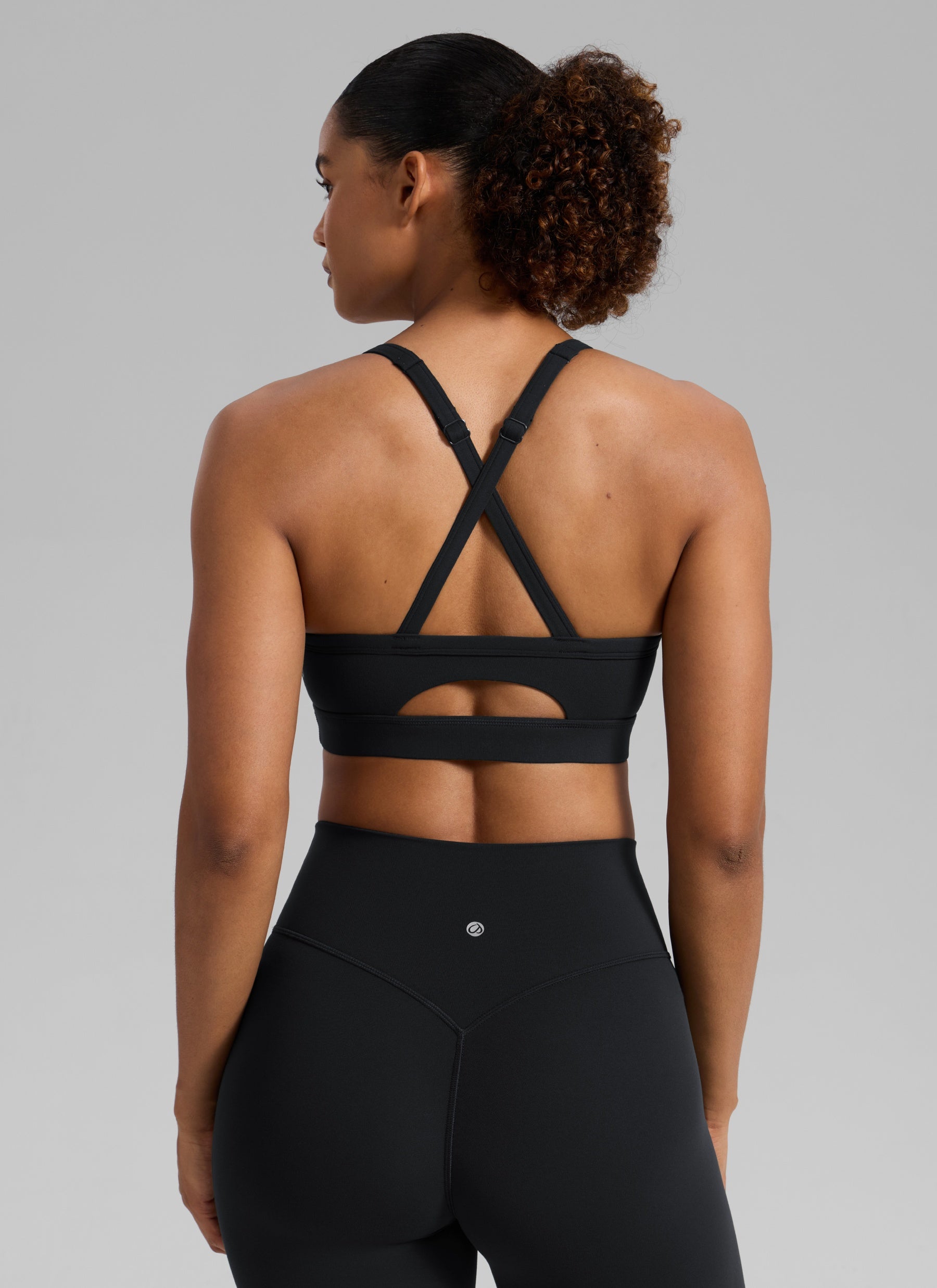 CRZ YOGA Wanita Butterlift Bra Sukan Lubang Kunci Leher U Yoga Bersilang Belakang Hitam