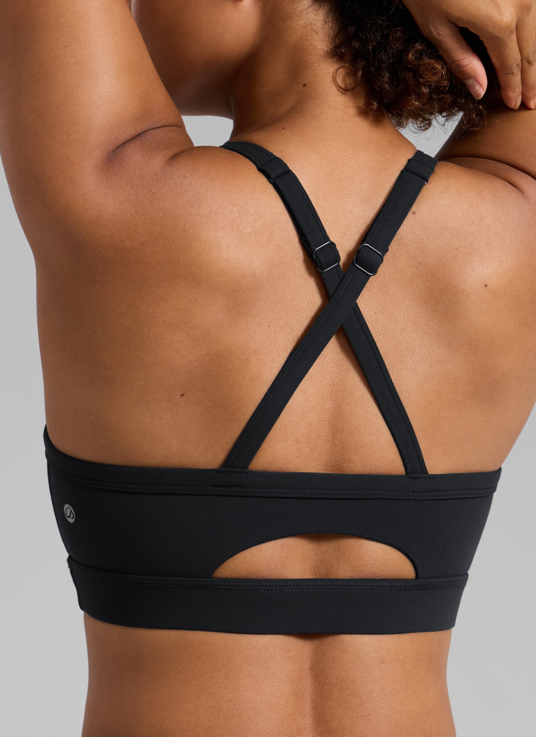 CRZ YOGA Wanita Butterlift Bra Sukan Lubang Kunci Leher U Yoga Bersilang Belakang Hitam