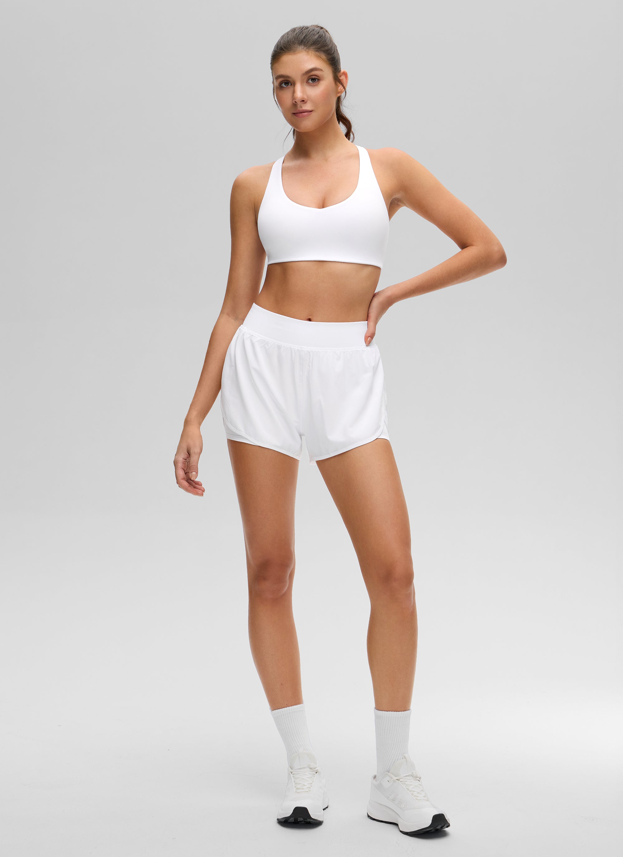 CRZ YOGA Wanita Butterluxe Bra Sukan Yoga V Neck RacerBack Binaan Dalam Putih