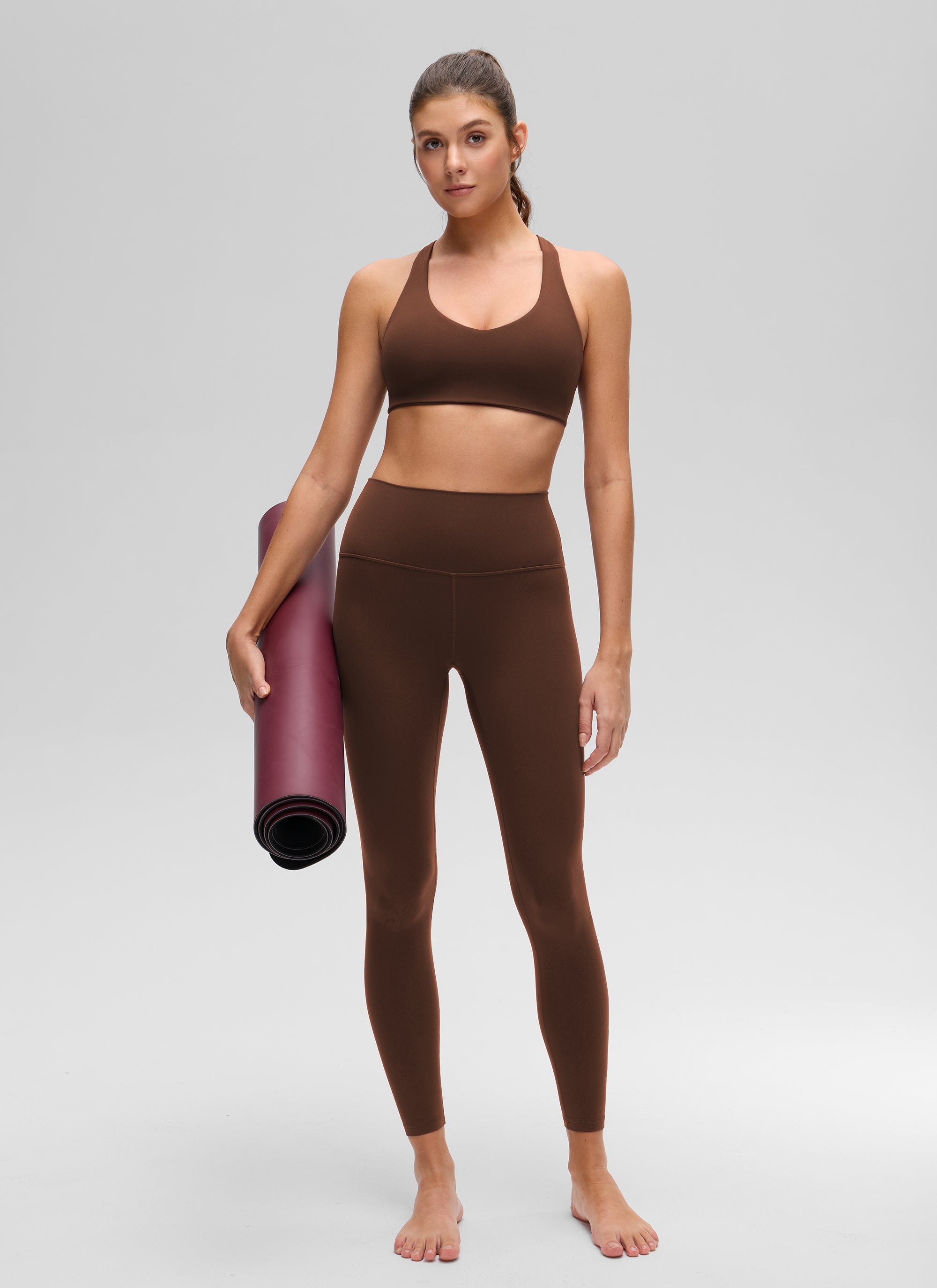 CRZ YOGA Wanita Butterluxe Bra Sukan Yoga V Neck RacerBack Binaan Dalam Coklat Lava