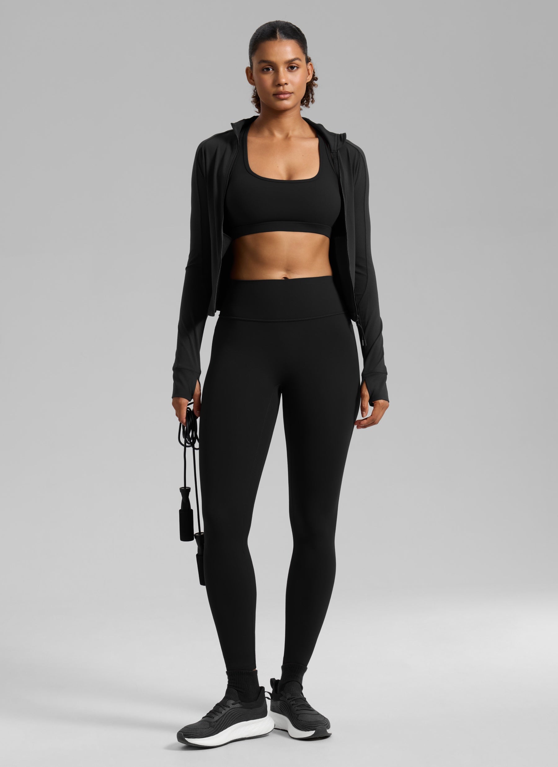 CRZ YOGA Wanita Butterlift Bra Sukan Lubang Kunci Racerback Leher U Yoga Hitam
