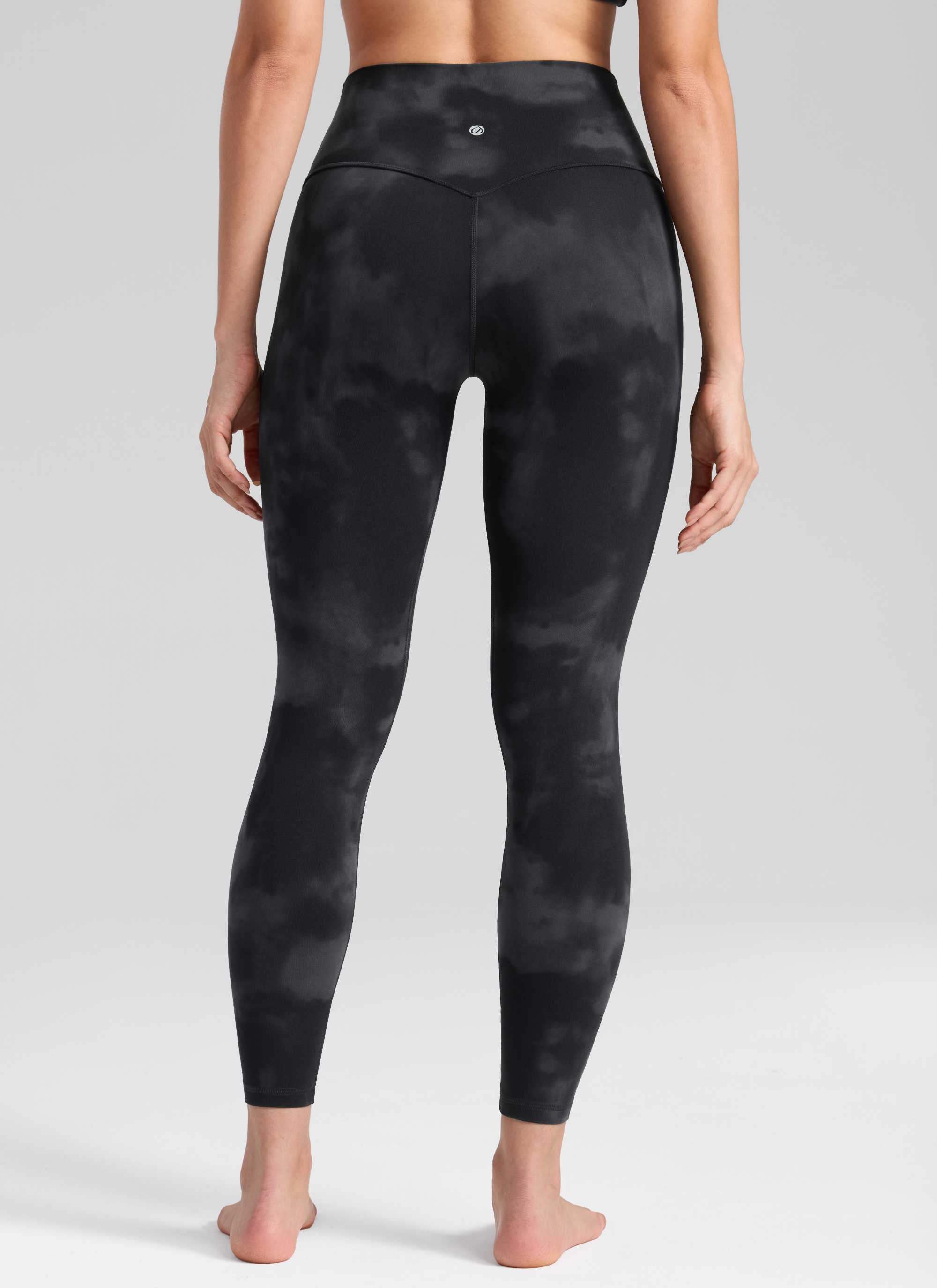 Senaman Tinggi CRZ YOGA Wanita Butterlift Legging Yoga 25'' Bunga Pewarna Hitam Ikat