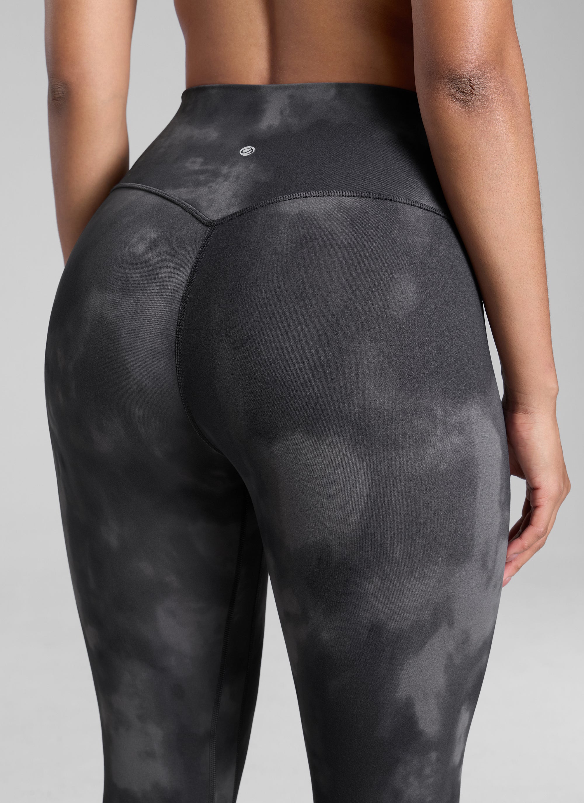 Senaman Tinggi CRZ YOGA Wanita Butterlift Legging Yoga 25'' Bunga Pewarna Ikat Kelabu