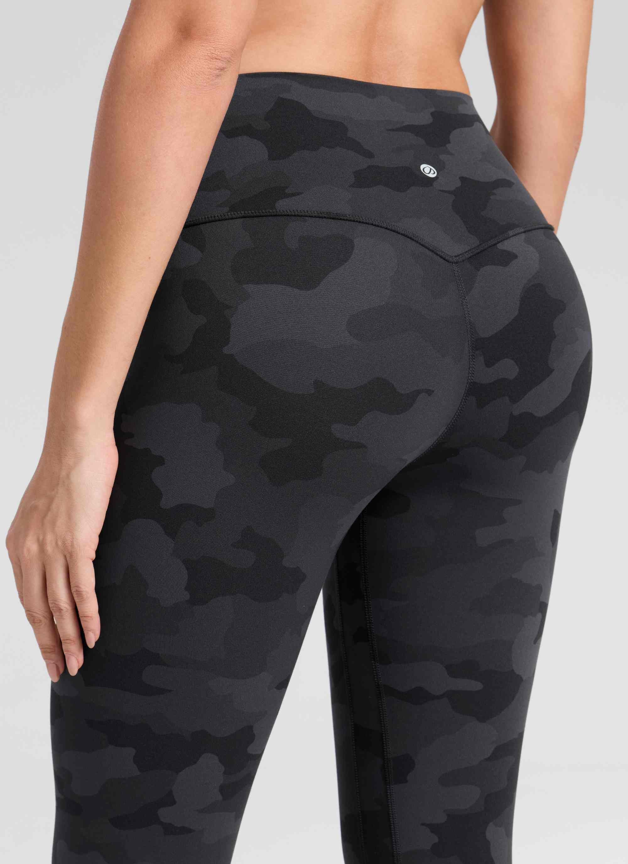 Senaman Tinggi CRZ YOGA Wanita Butterlift Legging Yoga 25'' Penyamaran Kelabu Gelap 2