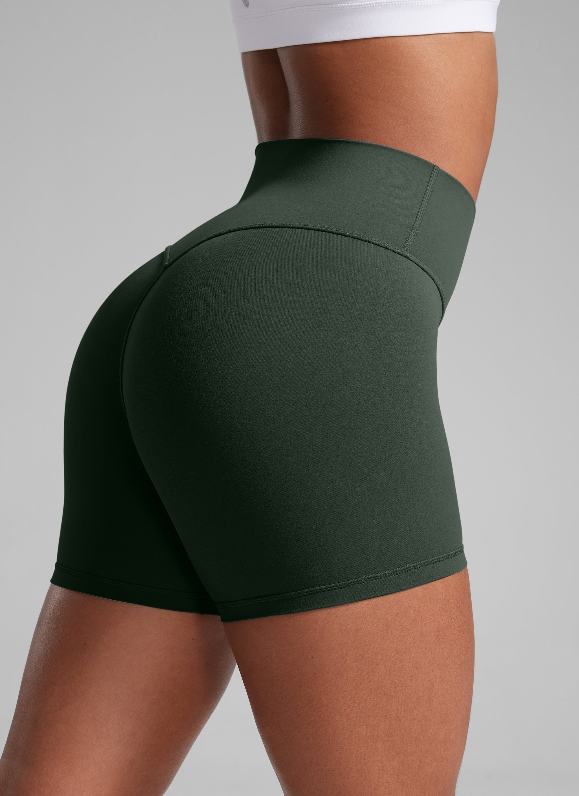 CRZ YOGA Wanita Butterlift Seluar Pendek Biker Senaman Atletik Serut Punggung Legend Green