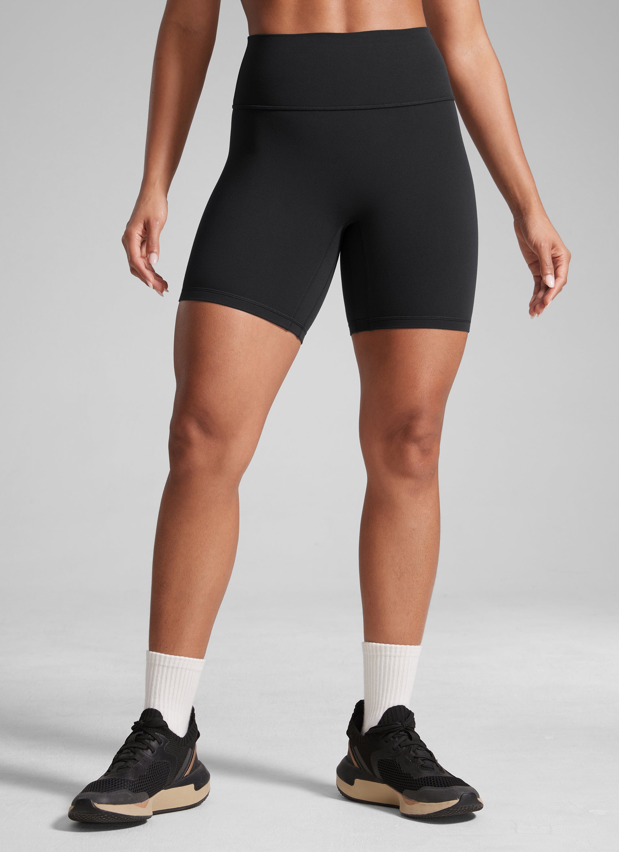 CRZ YOGA Butterlift Seluar Pendek Biker Wanita Scrunch Butt 6'' Tanpa Jahitan Depan Hitam