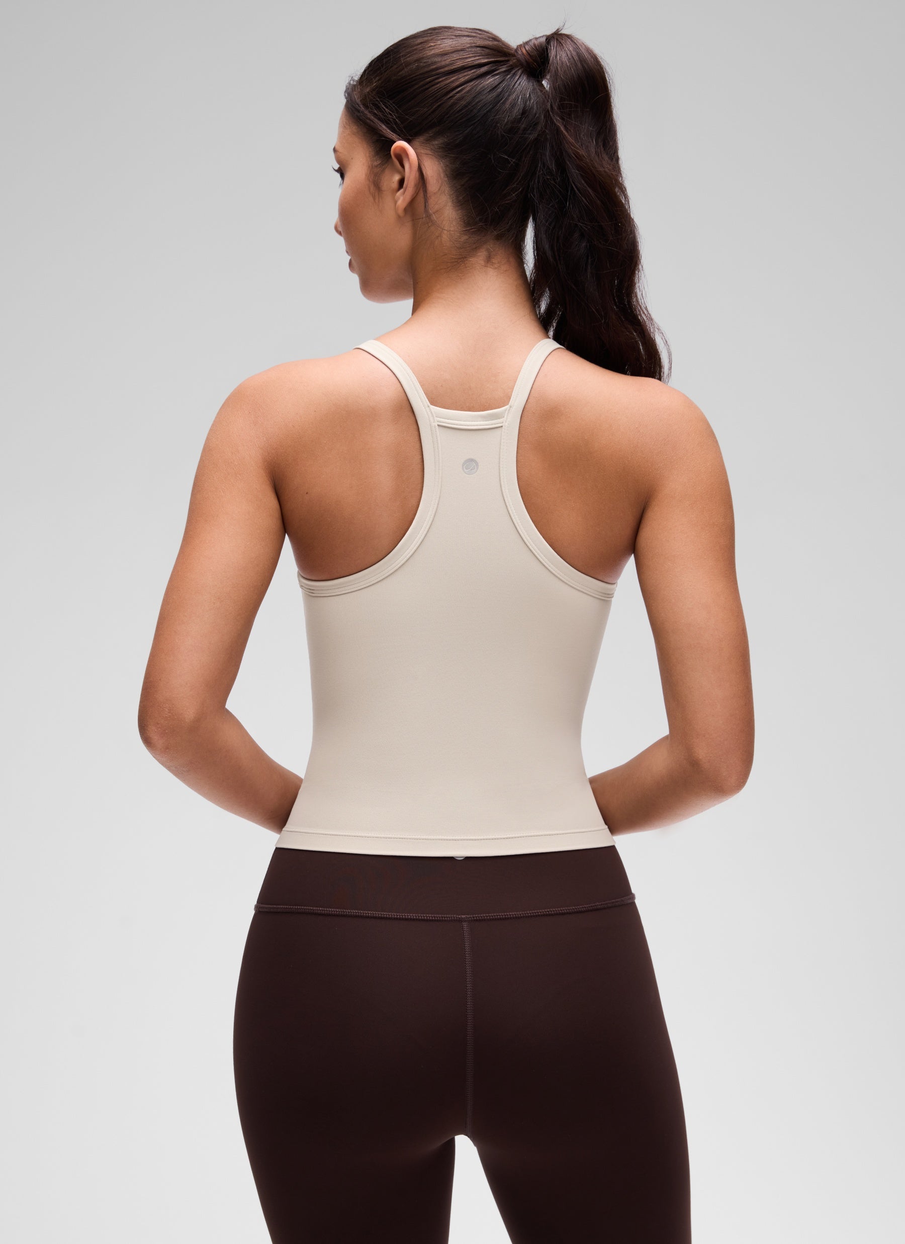 CRZ YOGA Wanita Butterluxe Tank Racerback Leher V Berlapis Dua Lembut Warna Coklat Mojave