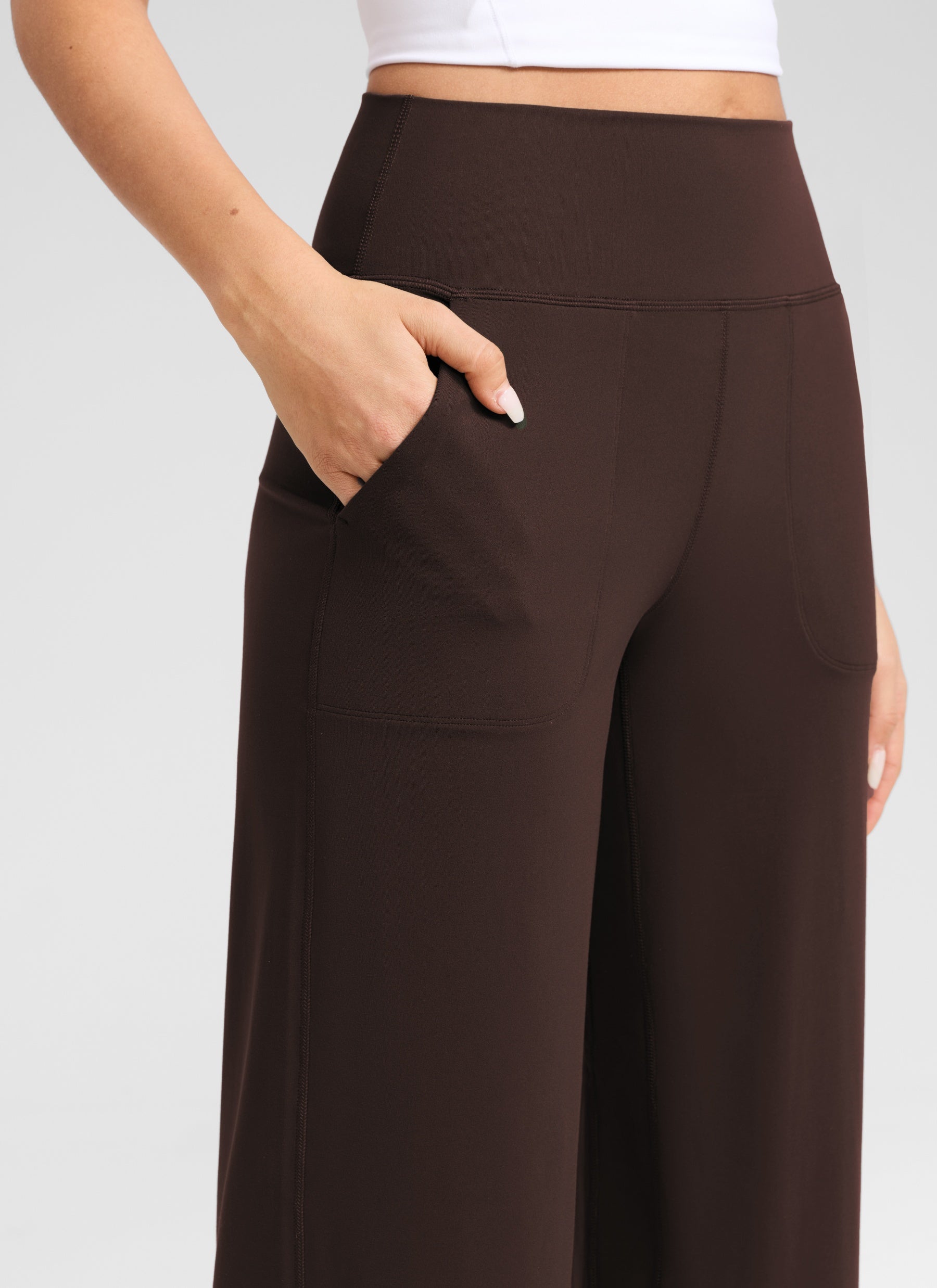 CRZ YOGA Wanita Butterlift Seluar Kaki Lebar Pinggang Tinggi dengan Poket Coklat Panas Fudge