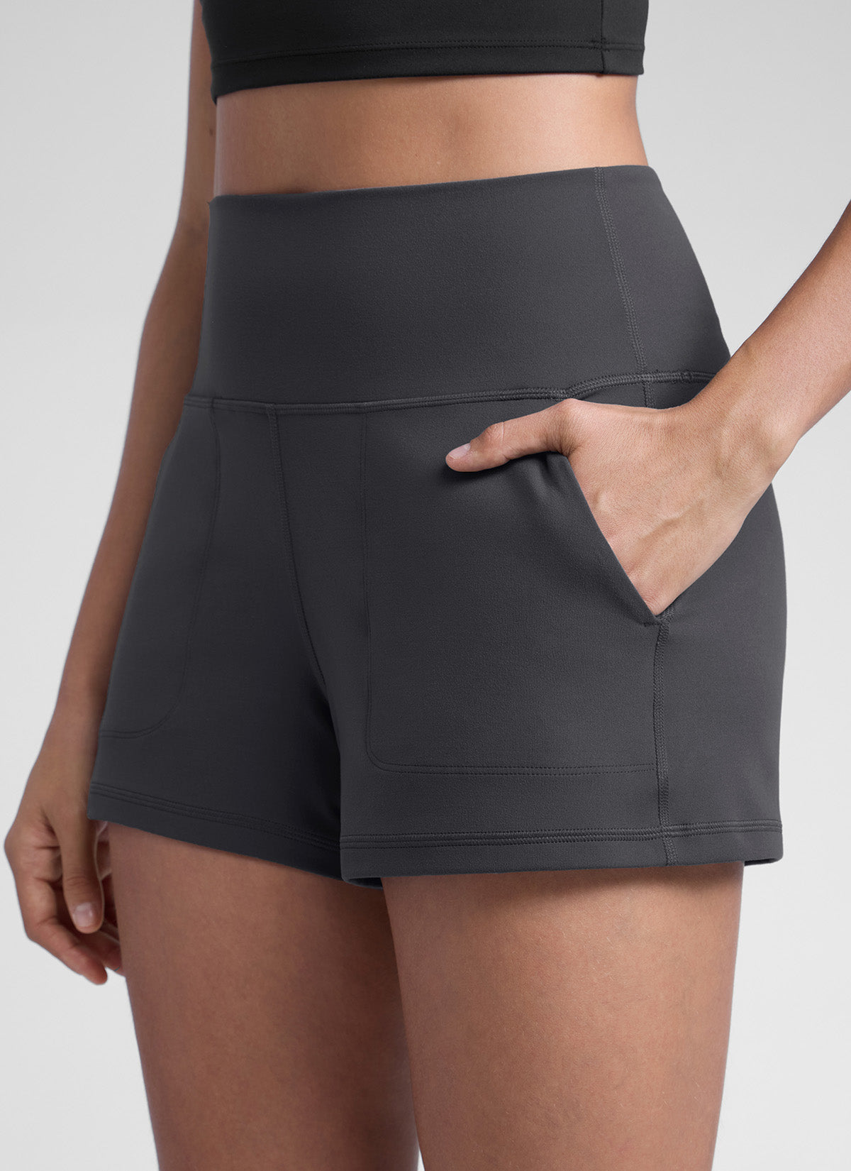 CRZ YOGA Wanita Butterlift Seluar Pendek Berpinggang Tinggi dengan Poket Tanpa Liner Kelabu Misterius