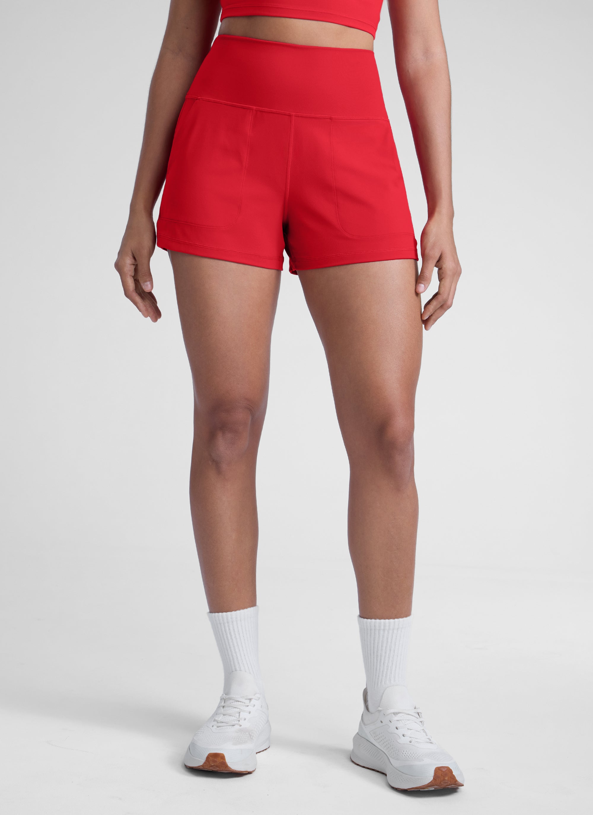 CRZ YOGA Wanita Butterlift Seluar Pendek Berpinggang Tinggi dengan Poket Tanpa Liner Merah Aurora