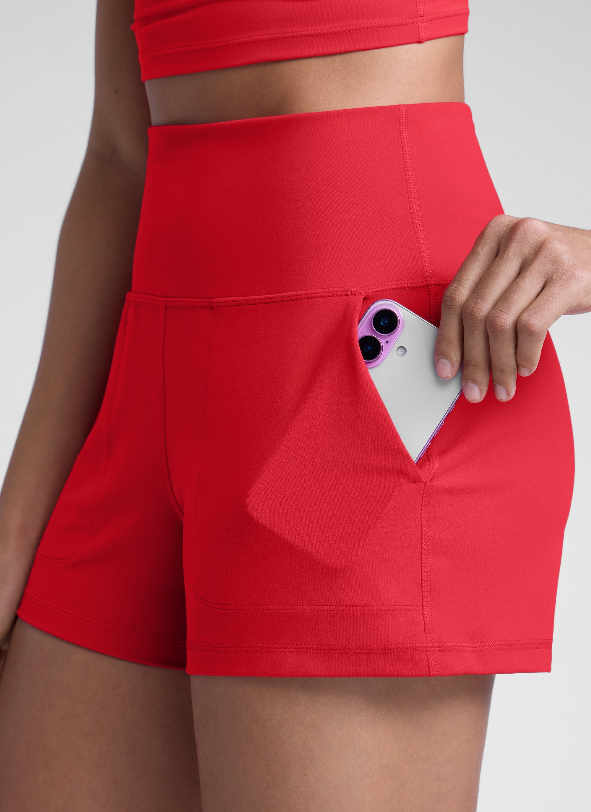 CRZ YOGA Wanita Butterlift Seluar Pendek Berpinggang Tinggi dengan Poket Tanpa Liner Merah Aurora